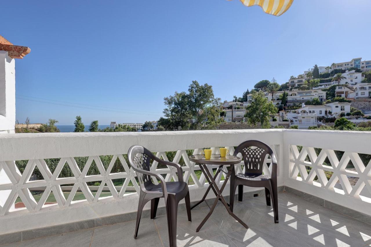 Quaint 2 Bedroom Townhouse With Pool Close To Sea! Benalmádena Exterior photo